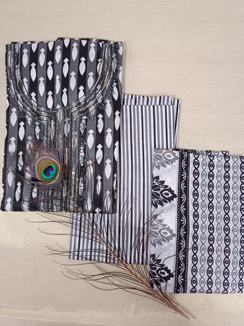 chudi (1) Prinithha Boutique Chudi Material - Image 1